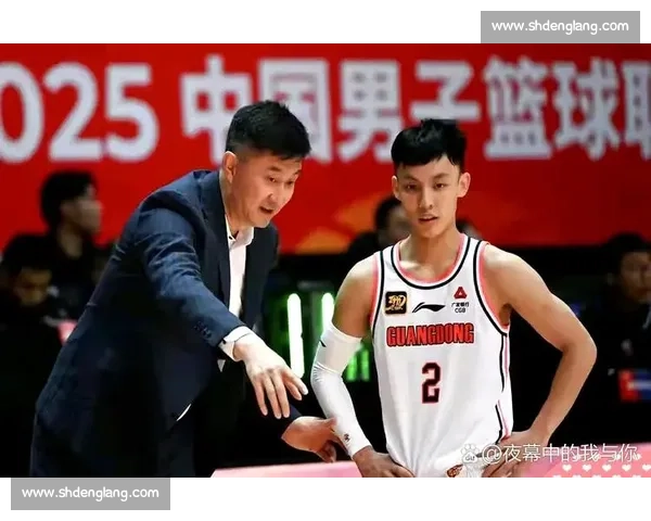 激烈对决背后的战术解析与运动员心态深度剖析 激烈对决背后的战术解析与运动员心态深度剖析